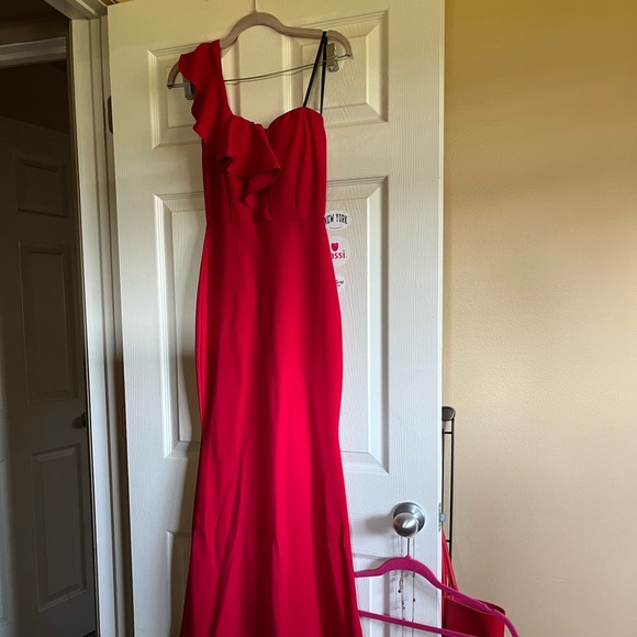 Windsor Red Gown - Picture 1 of 6